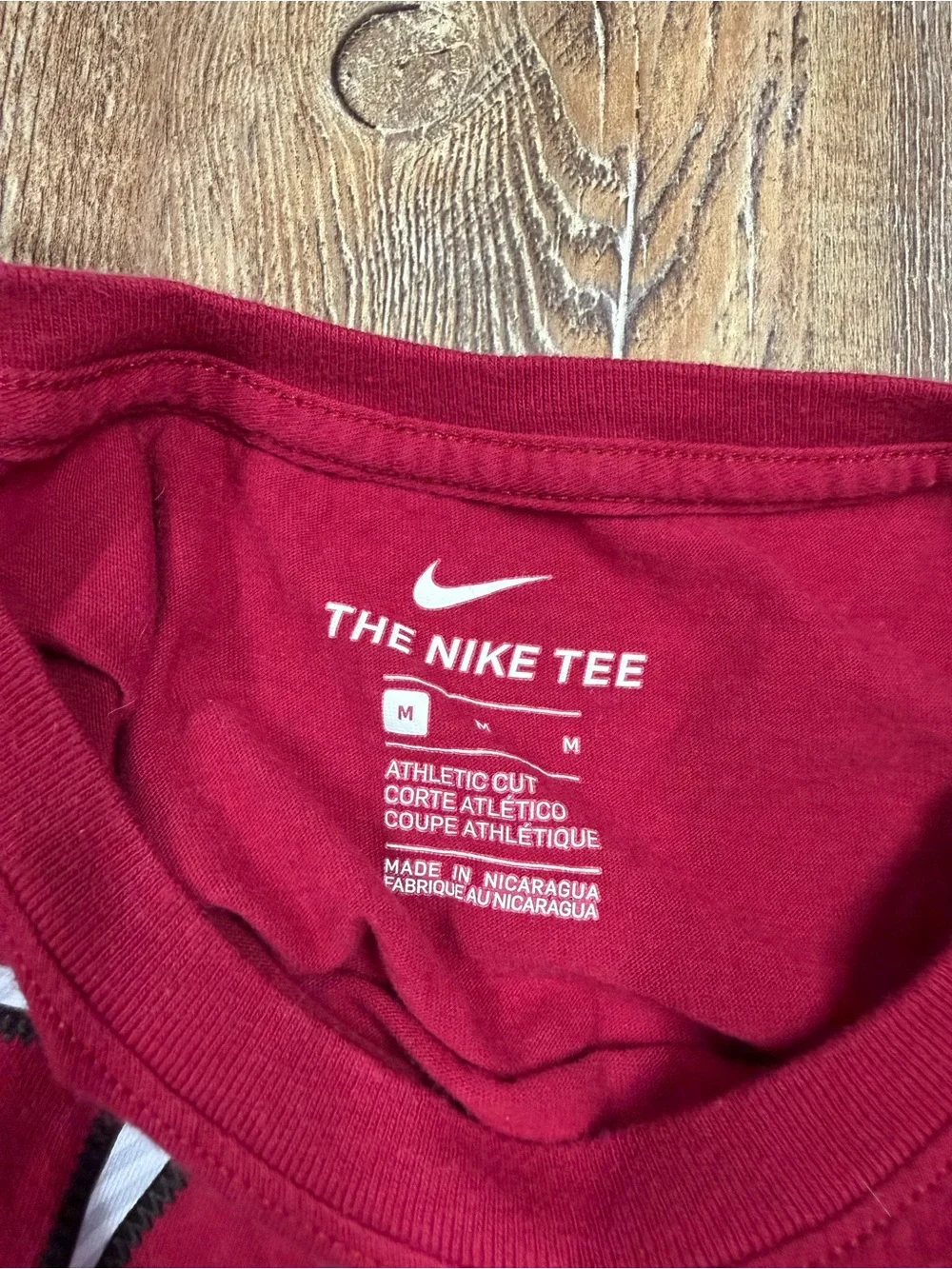 Vintsge y2k Nike t-shirt with white Nike logo, size M